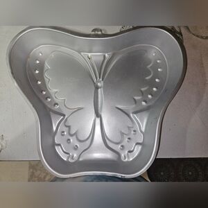Vintage 1987 Wilton 502-5409 Butterfly Cake Pan!